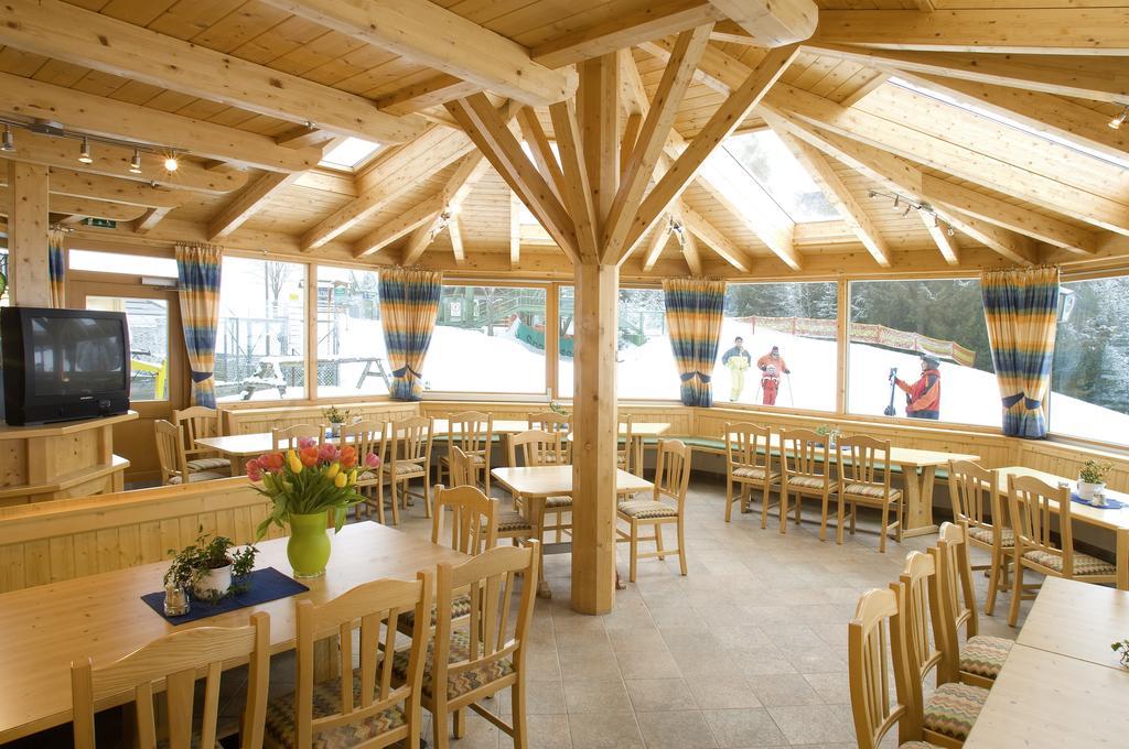 Familienhotel Moos-Alm Lienz Exterior photo