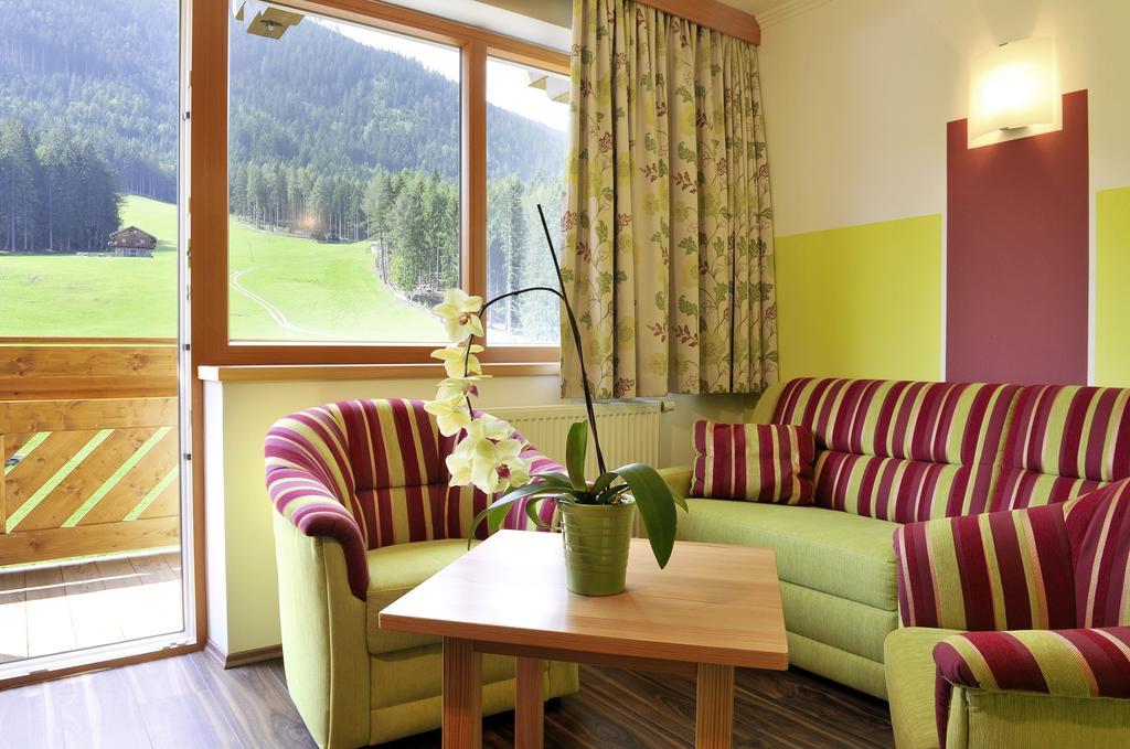 Familienhotel Moos-Alm Lienz Exterior photo