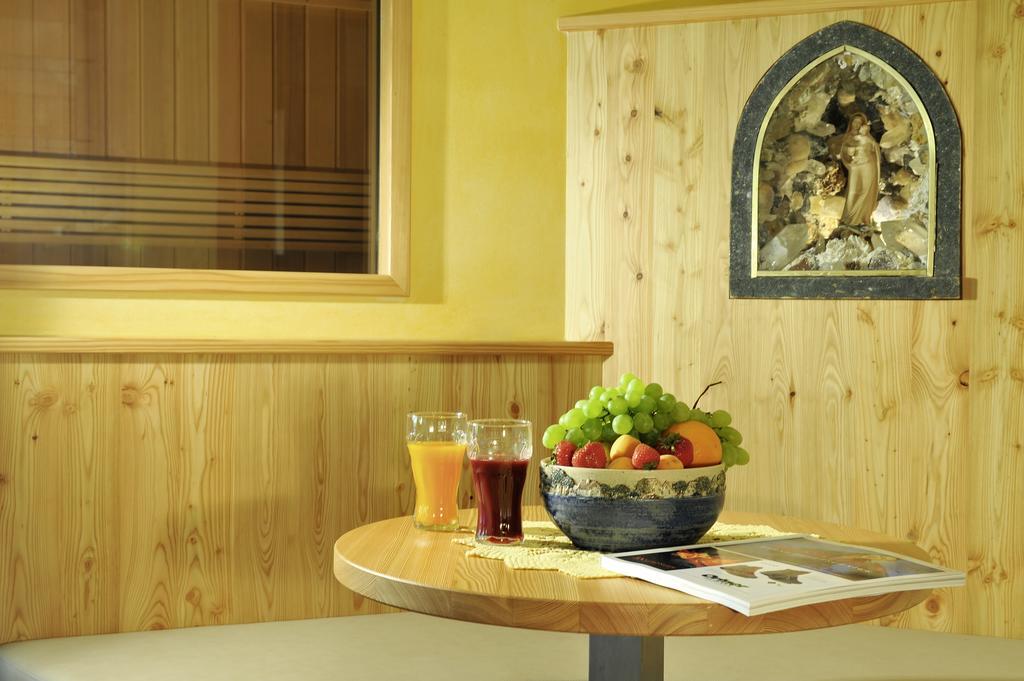 Familienhotel Moos-Alm Lienz Exterior photo