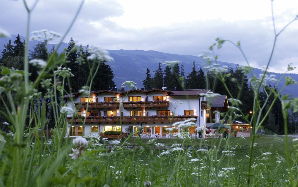 Familienhotel Moos-Alm Lienz Exterior photo