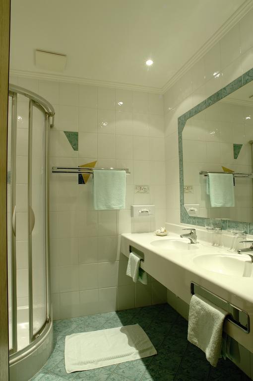 Familienhotel Moos-Alm Lienz Room photo